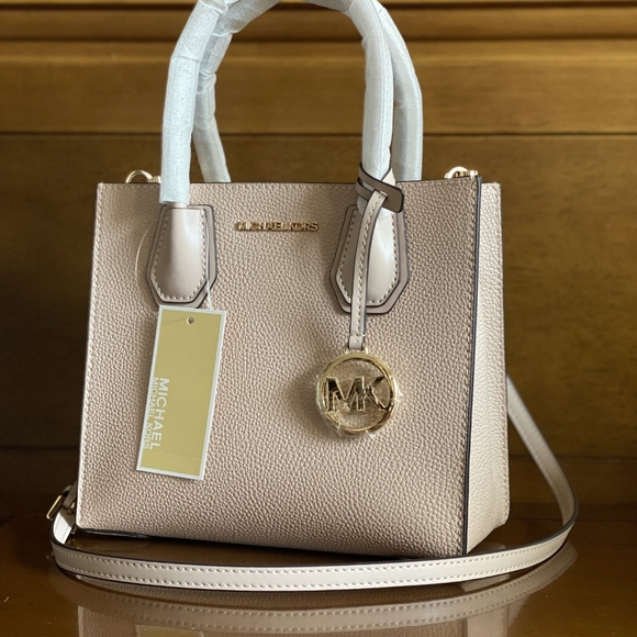 Michael Kors new Mercer cross-body ba - Picture 4 of 9